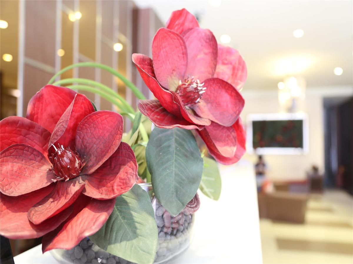 V8 Hotel Xilang Subway Branch Guangzhou Exterior foto