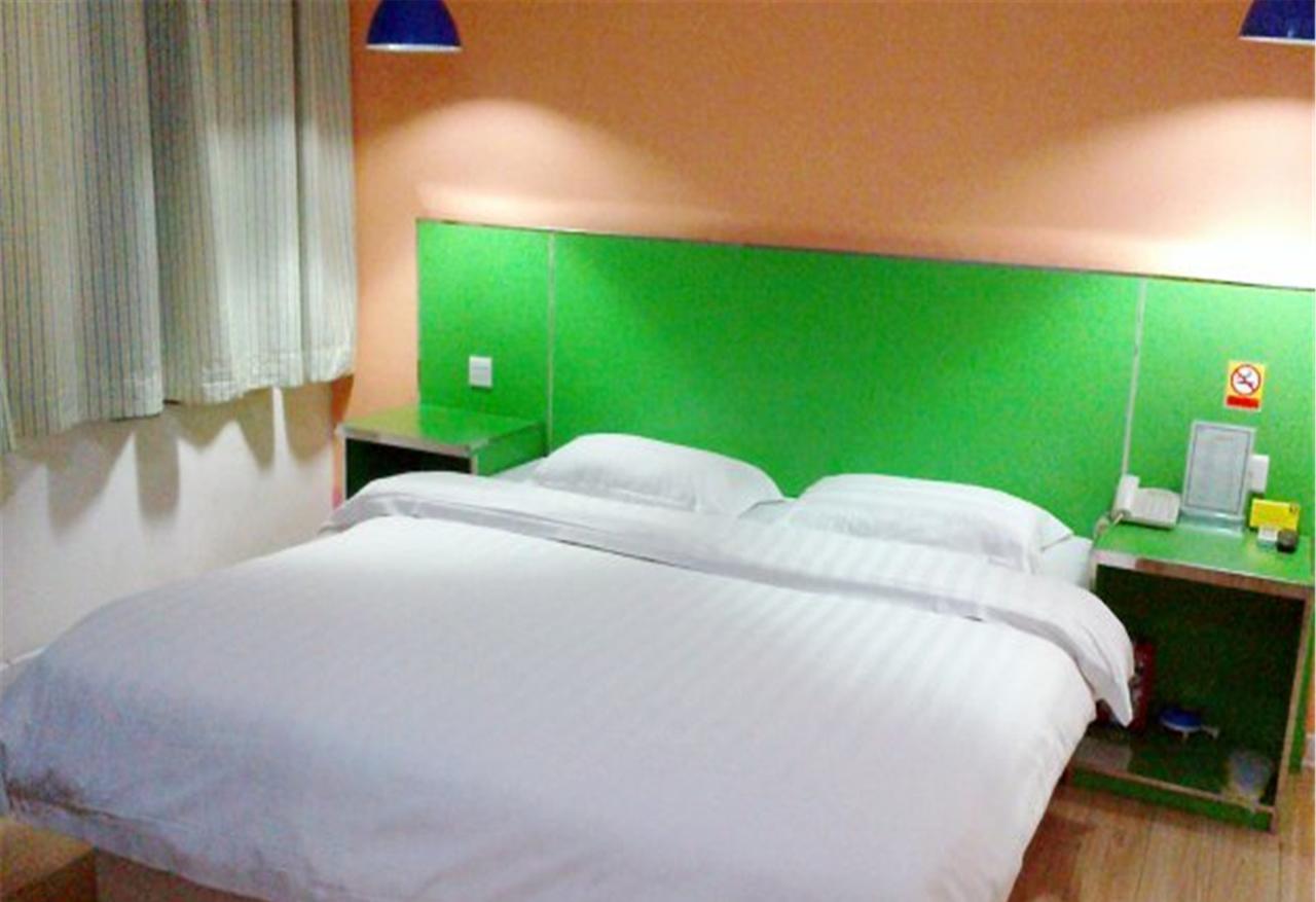V8 Hotel Xilang Subway Branch Guangzhou Exterior foto