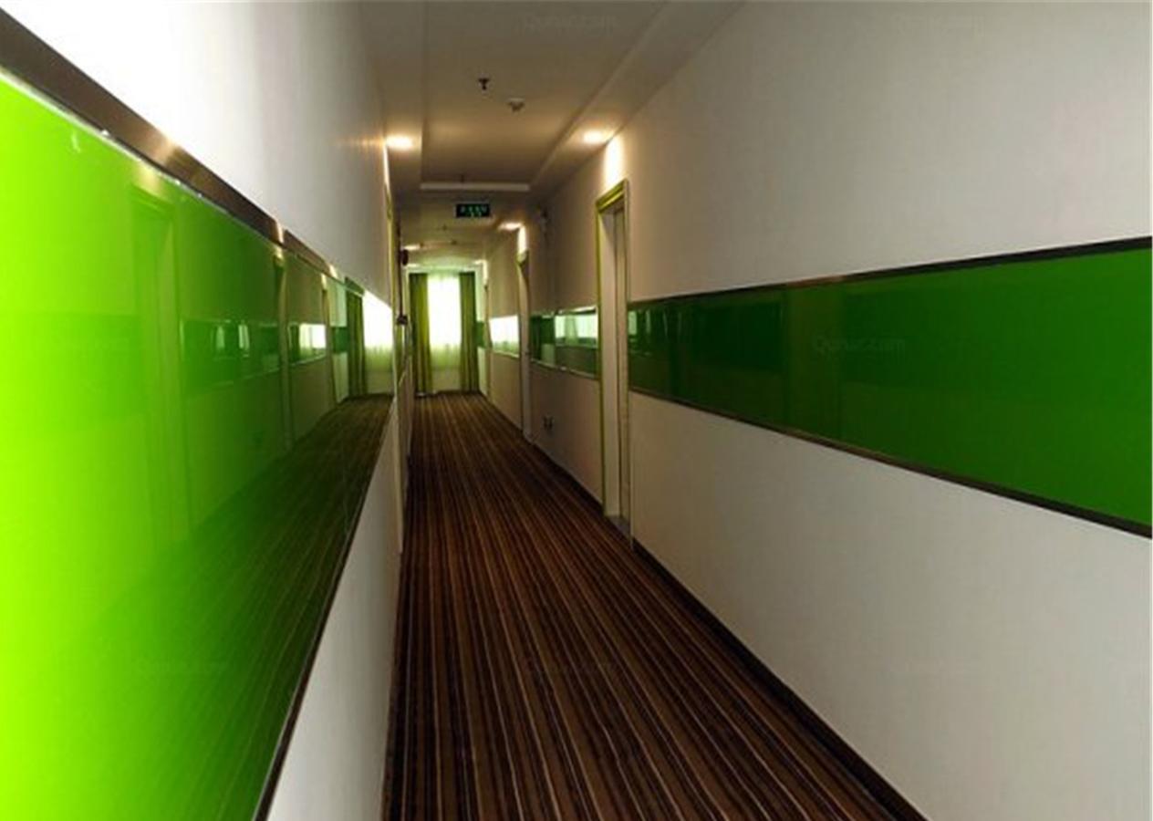 V8 Hotel Xilang Subway Branch Guangzhou Exterior foto