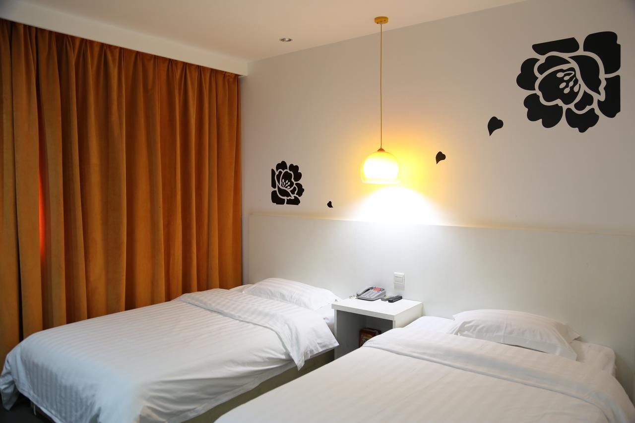 V8 Hotel Xilang Subway Branch Guangzhou Exterior foto